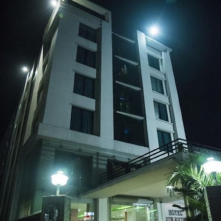 Hotel Sunshine Baharampur Ngoại thất bức ảnh