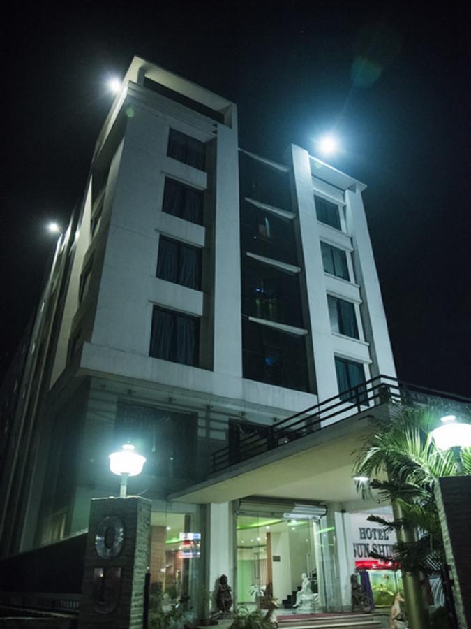 Hotel Sunshine Baharampur Ngoại thất bức ảnh