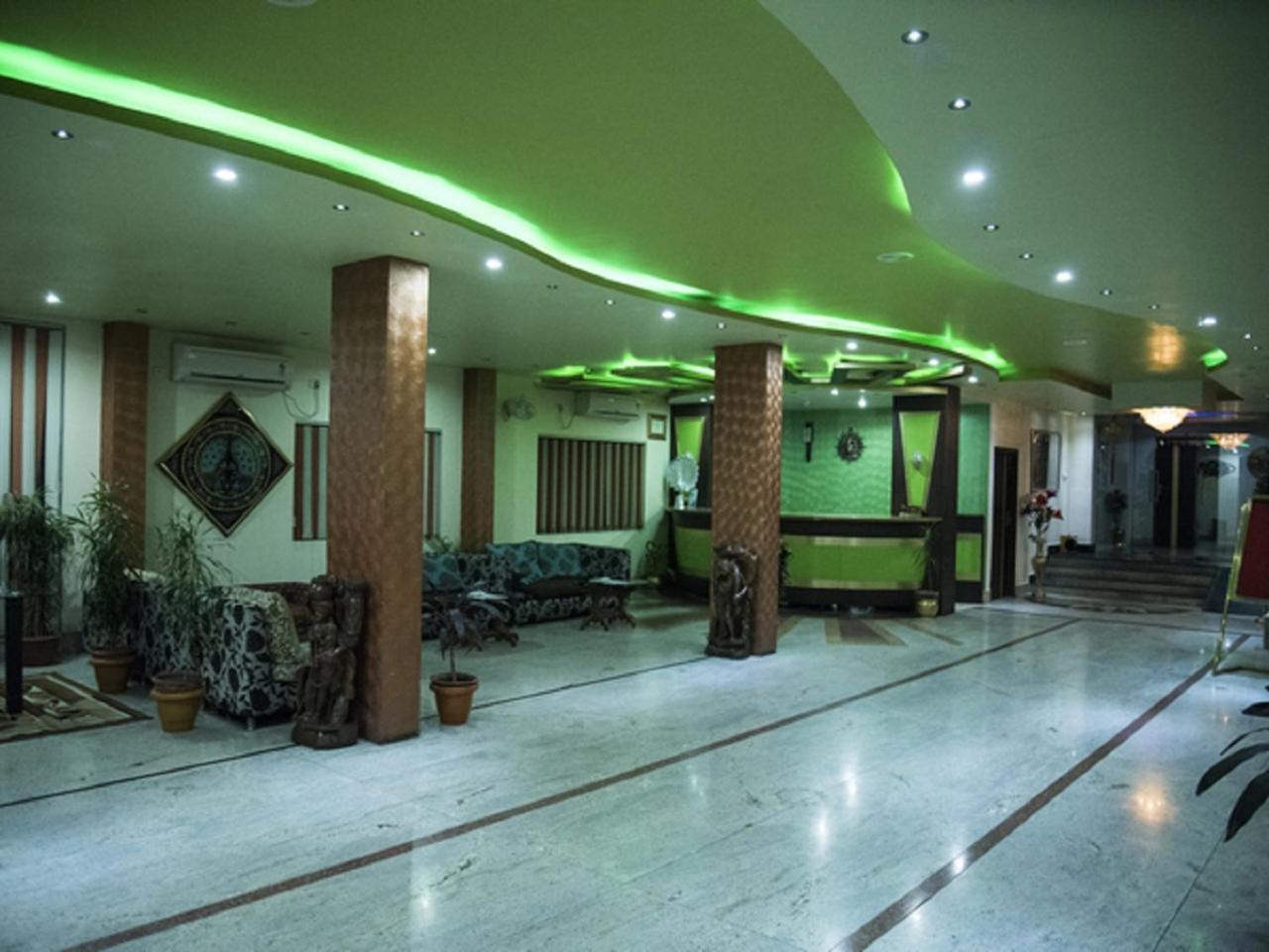 Hotel Sunshine Baharampur Ngoại thất bức ảnh
